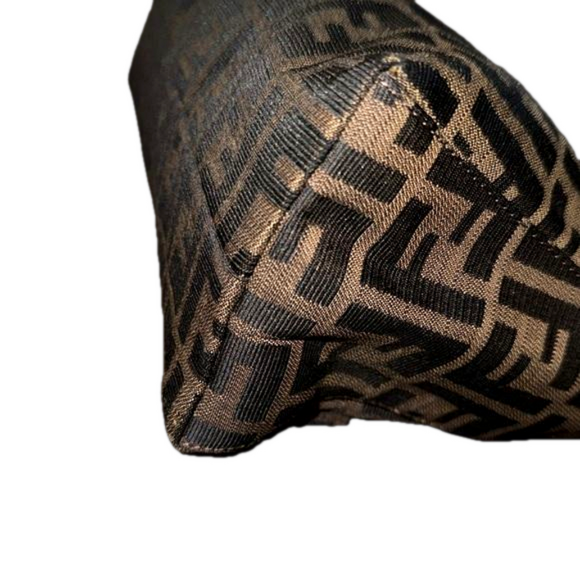 FENDI Baguette Handbag - Picture 9 of 14